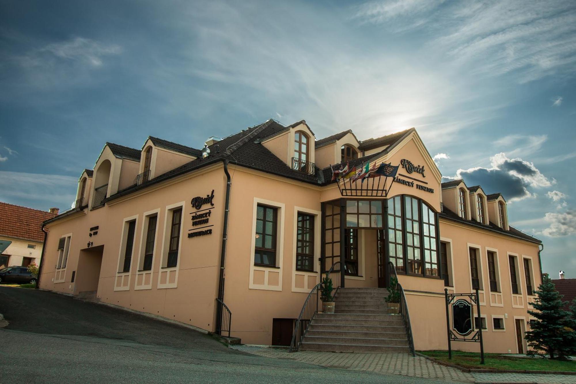 Zámecký penzion Kopeček Rajec-Jestrebi Exterior foto